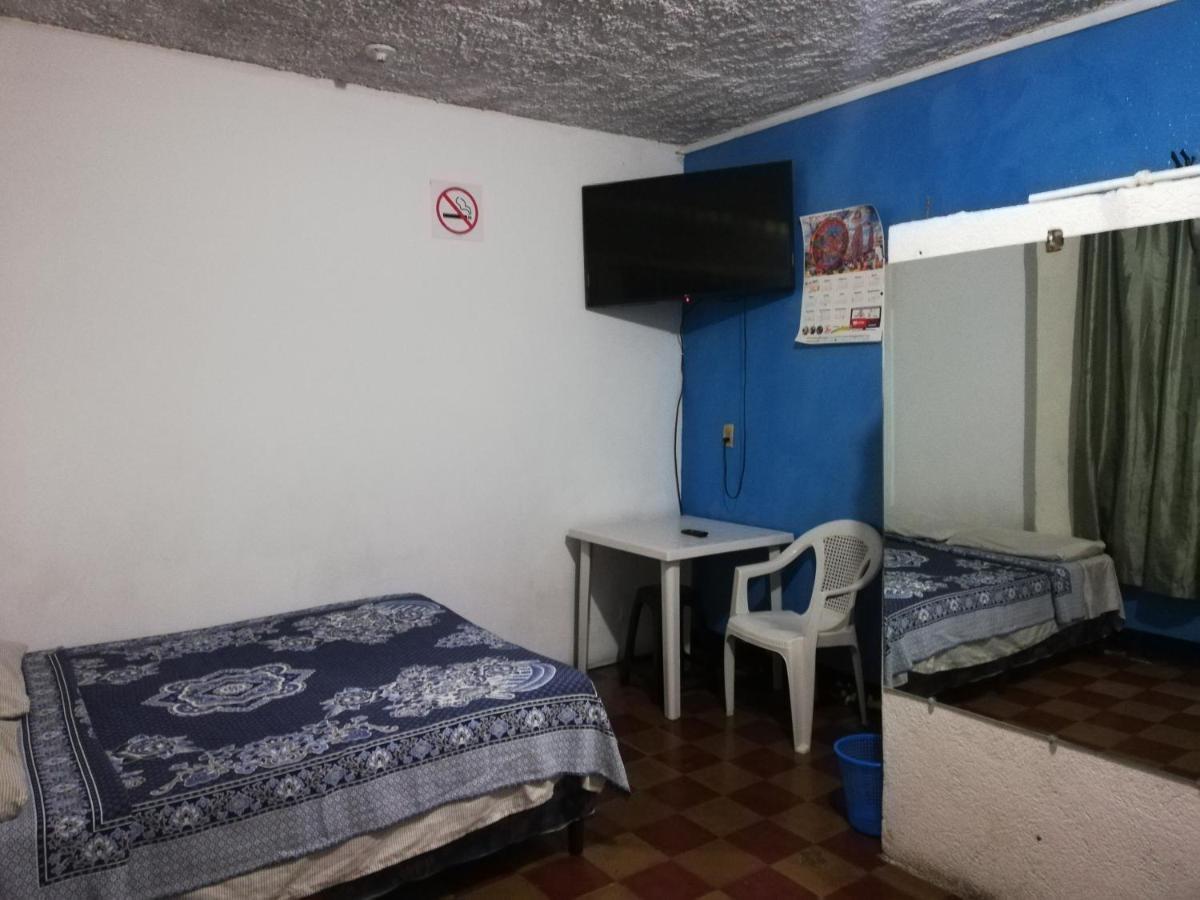 Hotel El Meson Guatemala Exteriör bild