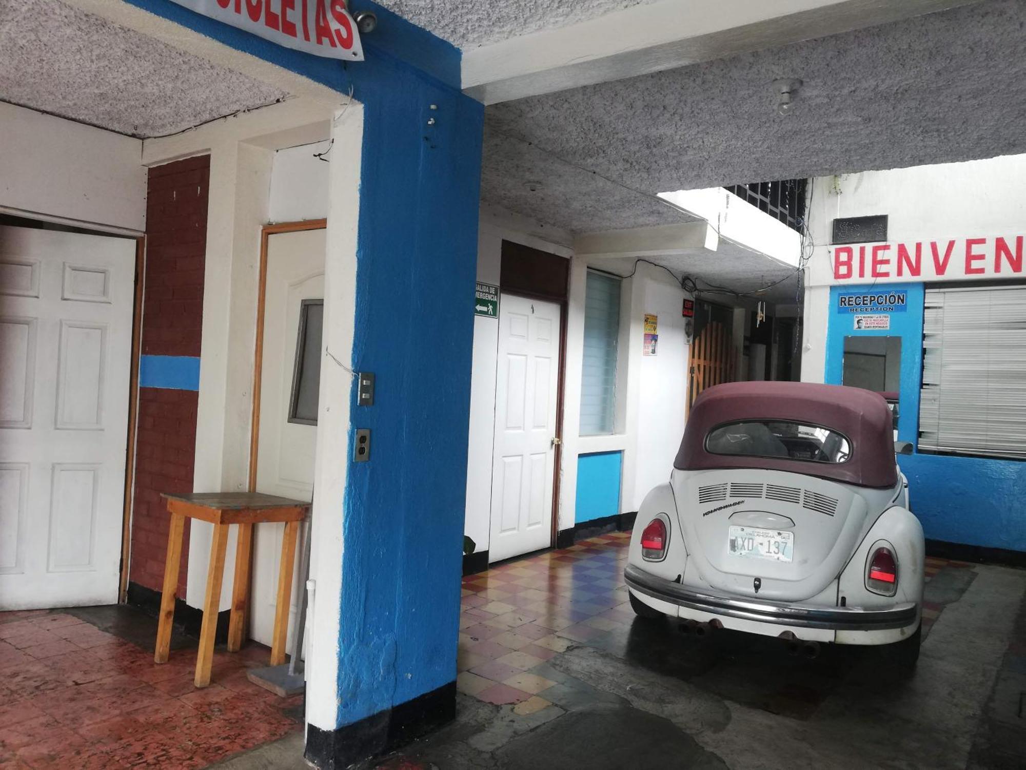 Hotel El Meson Guatemala Exteriör bild