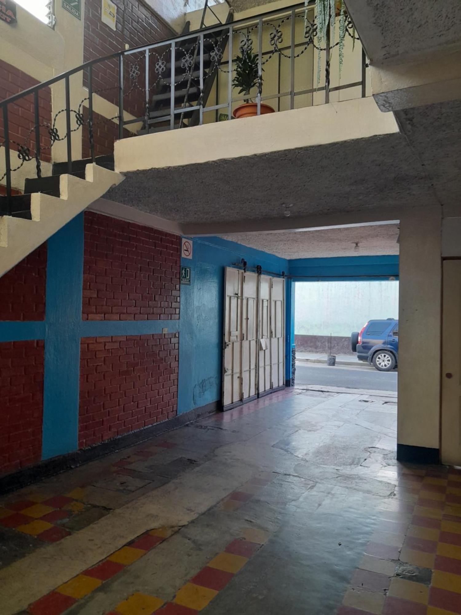 Hotel El Meson Guatemala Exteriör bild
